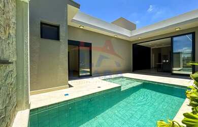 Imagem: A casa em condomínio possui 3 Dormitórios, 4 Banheiros, 4