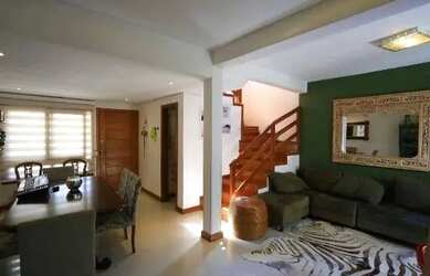 Imagem: A casa em condomínio possui 3 Dormitórios, 3 Banheiros, 2