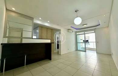 Imagem: O apartamento possui 2 Dormitórios, 2 Banheiros, 2 Vagas na