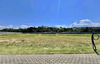 Imagem: O terreno possui 900m² de Área e está localizado em Urbanova