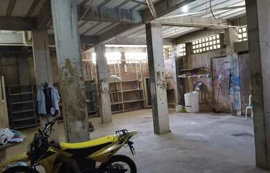 Imagem 2: Galpão frente de rua perto de tudo boa estrutura