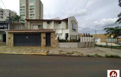 Imagem: O depósito possui 5 Vagas na garagem, 450m² de Área e está