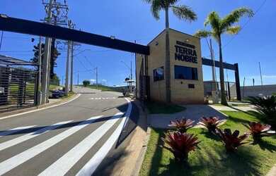 Imagem: O terreno possui 135m² de Área e está localizado em Caucaia