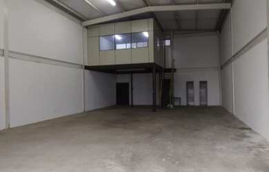 Imagem 6: Galpão/Depósito/Armazém para aluguel tem 200 metros quadrados