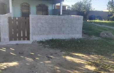 Imagem: A casa possui 1 Dormitório, 1 Banheiro, 2 Vagas na garagem