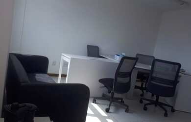 Imagem: O depósito possui 1 Vaga na garagem, 24m² de Área e está