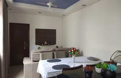 Imagem: O apartamento possui 3 Dormitórios, 1 Banheiro, 1 Vaga na garagem