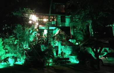 Imagem: A casa em condomínio possui 4 Dormitórios, 4 Banheiros, 2