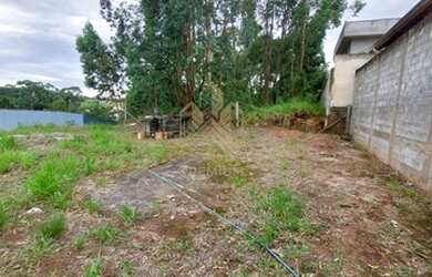 Imagem: O terreno possui 941m² de Área e está localizado em San