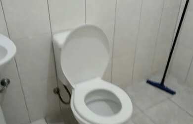 Imagem 5: Aluga se uma casa de 03cômodos medio