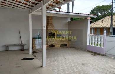 Imagem: A casa possui 3 Dormitórios, 1 Banheiro, 90m² de Área e