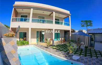 Imagem: A casa possui 4 Dormitórios, 5 Banheiros, 190m² de Área