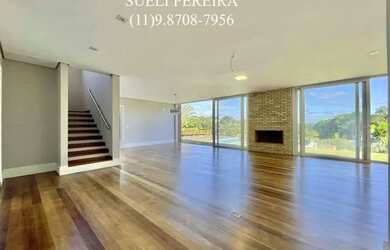 Imagem: A casa em condomínio possui 4 Dormitórios, 5 Banheiros, 5