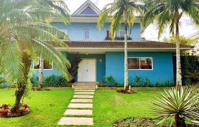 Imagem: A casa em condomínio possui 5 Dormitórios, 5 Banheiros, 4