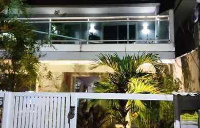 Imagem: A casa em condomínio possui 3 Dormitórios, 1 Banheiro, 3 Vagas