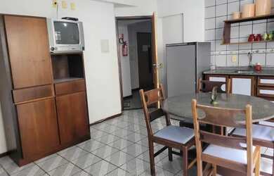 Imagem: O apartamento possui 1 Dormitório, 1 Banheiro, 40m² de Área