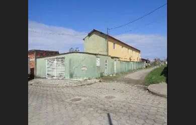Imagem: A casa possui 2 Dormitórios, 1 Banheiro, 1 Vaga na garagem