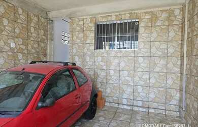 Imagem: A casa possui 2 Dormitórios, 1 Banheiro, 1 Vaga na garagem