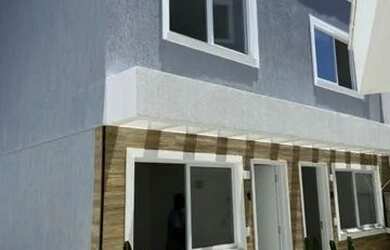 Imagem: A casa possui 2 Dormitórios, 2 Banheiros, 1 Vaga na garagem