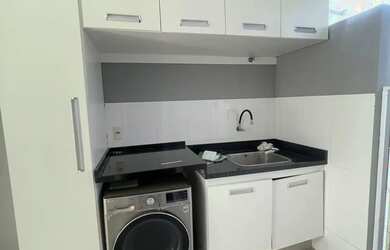 Imagem 5: Imóvel para aluguel e venda tem 350 metros quadrados com 4 quartos