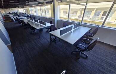 Imagem: O depósito possui 5 Vagas na garagem, 1.170m² de Área e