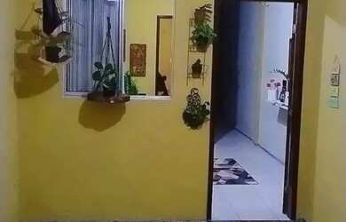 Imagem: A casa possui 2 Dormitórios, 1 Banheiro e está localizado