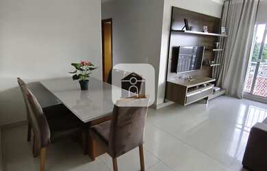 Imagem: O apartamento possui 3 Dormitórios, 2 Banheiros, 2 Vagas na