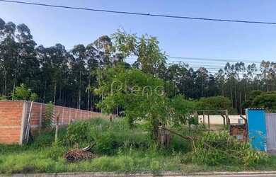 Imagem: O terreno possui 881m² de Área e está localizado em Cidade