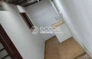 Imagem 8: Casa para aluguel, 2 quartos, 1 suíte, 2 vagas, Custódio Pereira - Uberlândia/MG