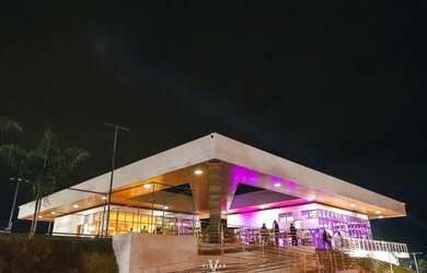 Imagem: O terreno possui 360m² de Área, Varanda e está localizado