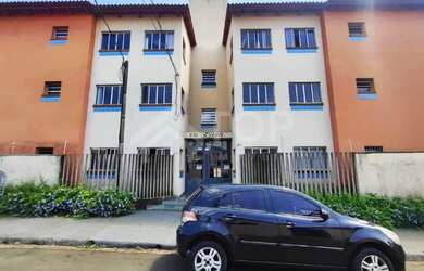 Imagem: O apartamento possui 2 Dormitórios, 1 Banheiro, 1 Vaga na garagem