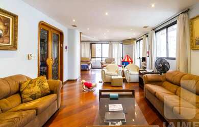 Imagem: O apartamento possui 4 Dormitórios, 5 Banheiros, 4 Vagas na