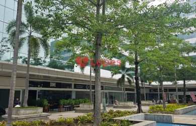 Imagem: O depósito possui 1 Vaga na garagem, 228m² de Área e está