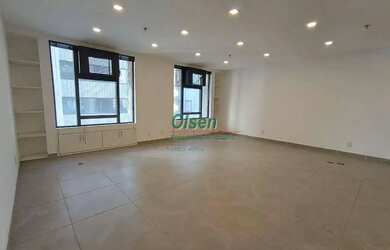 Imagem: O depósito possui 1 Vaga na garagem, 42m² de Área e está