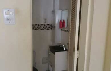 Imagem: A casa possui 3 Dormitórios, 3 Banheiros, 2 Vagas na garagem