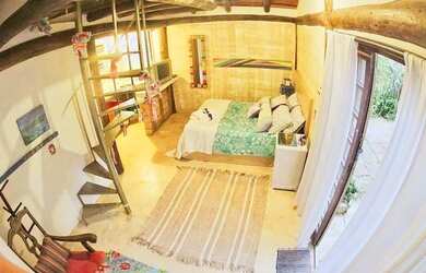 Imagem: A casa possui 1 Dormitório, 1 Banheiro, 1 Vaga na garagem