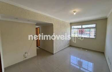 Imagem: O apartamento possui 3 Dormitórios, 1 Banheiro, 1 Vaga na garagem