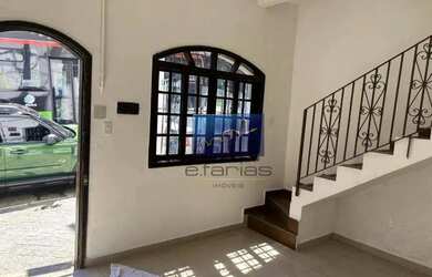 Imagem: A casa possui 2 Dormitórios, 3 Banheiros e 240m² de Área