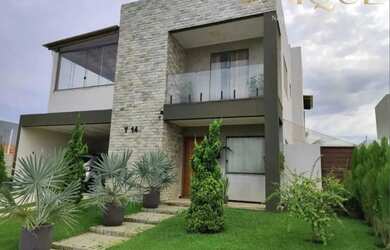 Imagem: A casa em condomínio possui 4 Dormitórios, 4 Banheiros, 2