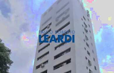 Imagem: O depósito possui 1 Vaga na garagem e 75m² de Área e está