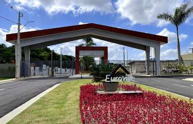 Imagem: O terreno possui 160m² de Área e está localizado em Centro