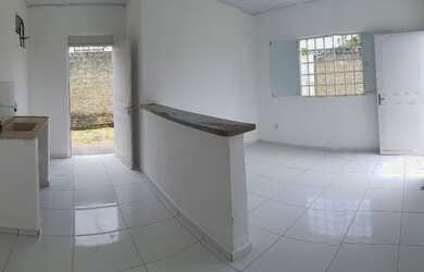 Imagem: A casa possui 1 Dormitório, 1 Banheiro e está localizado