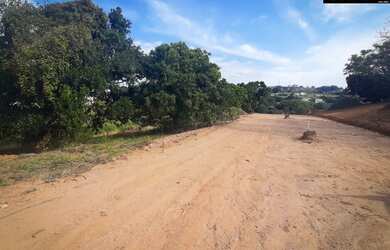 Imagem: O terreno possui 251m² de Área e está localizado em Pinheirinho