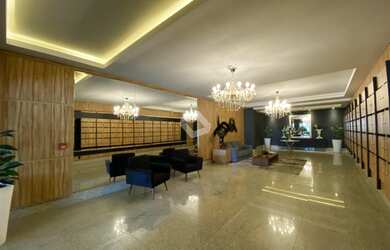 Imagem: O apartamento possui 1 Dormitório, 1 Banheiro, 1 Vaga na garagem