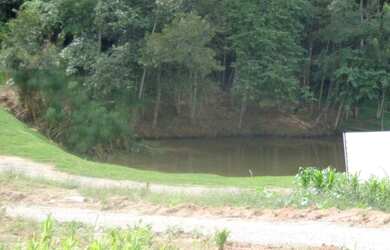 Imagem: A casa possui 2 Dormitórios, 1 Banheiro, 90m² de Área e