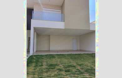 Imagem: A casa em condomínio possui 4 Dormitórios, 5 Banheiros, 4