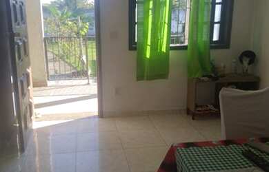 Imagem: A casa possui 3 Dormitórios, 2 Banheiros, 2 Vagas na garagem