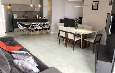 Imagem: O apartamento possui 3 Dormitórios, 2 Banheiros, 2 Vagas na