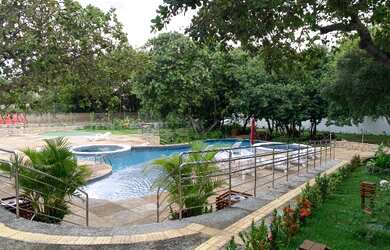 Imagem: O apartamento possui 1 Dormitório, 1 Banheiro, 1 Vaga na garagem