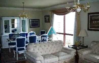 Imagem: O apartamento possui 3 Dormitórios, 1 Banheiro, 2 Vagas na